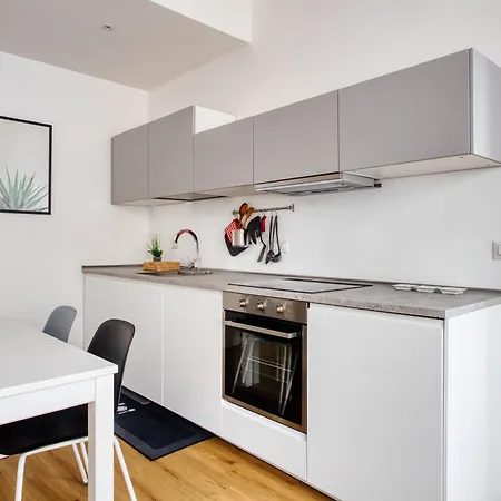 Easylife - - Pola6 - Isola Milaan