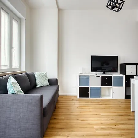 Easylife - - Pola6 - Isola ميلان